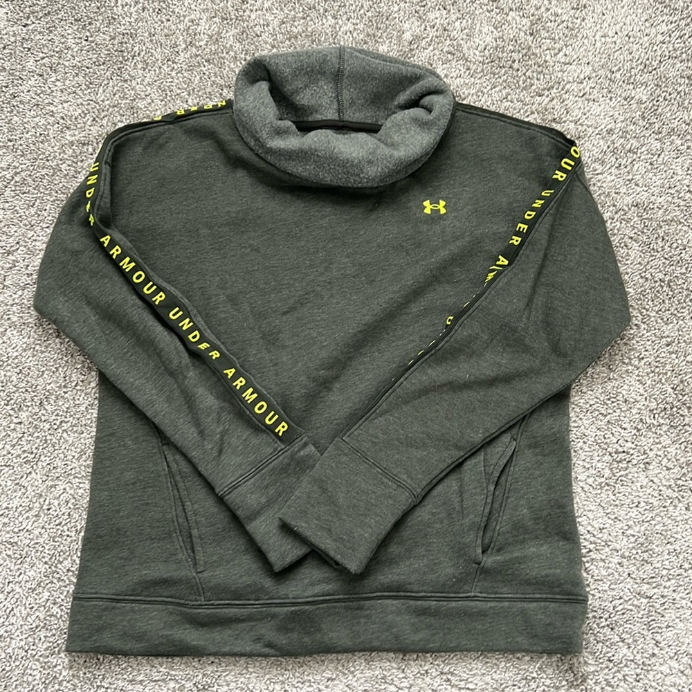 Under Armour Green Sweatshirt
